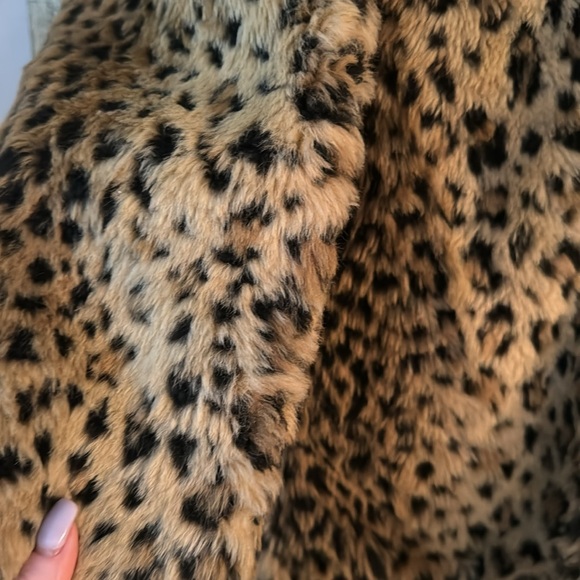 Kate Moss Inspired Faux Fur Leopard Coat - Picture 2 of 6